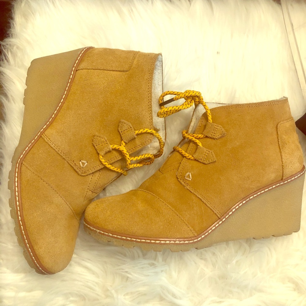 Toms Desert Wedge Bootie sz 9